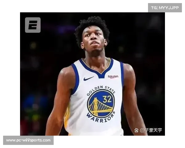 勇士队强势进攻,压制对方防守 勇士队强势进攻,压制对方防守